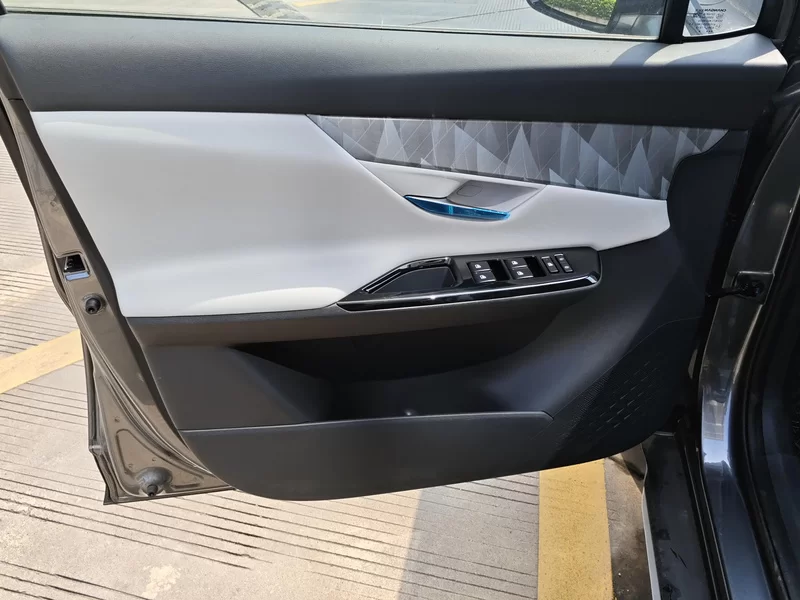 Changan UNI-T 2025 immagine di auto #9