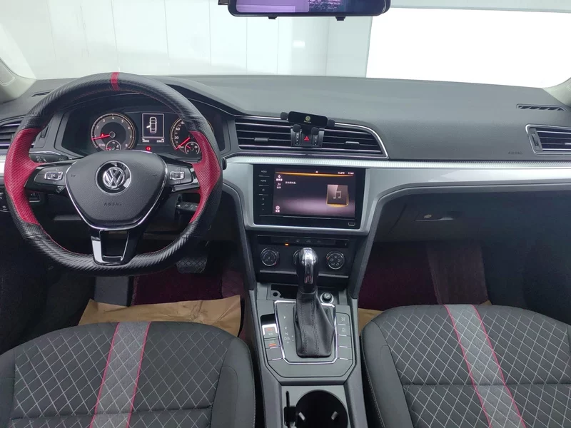 Volkswagen Lamando 2022 car image #9