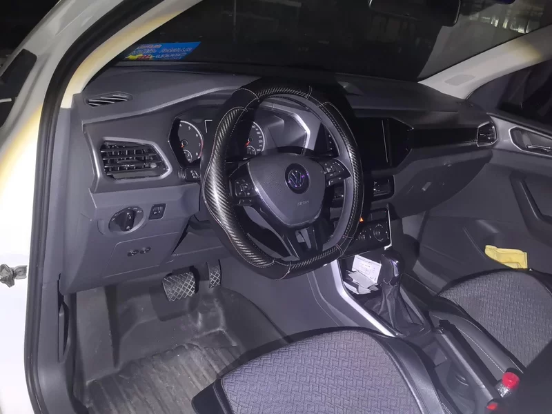Volkswagen T-Cross 2019 #9 Volkswagen T-Cross 2019 car image #9