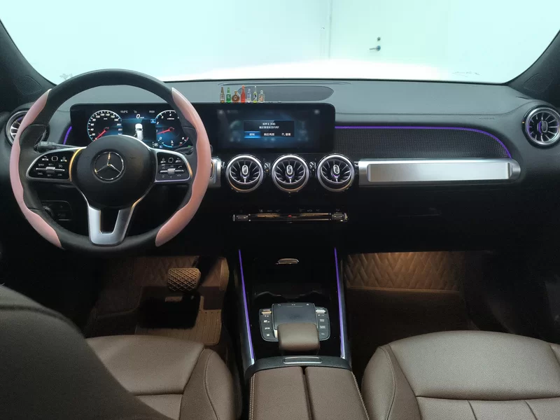 Mercedes-Benz GLB Class 2022 car image #9