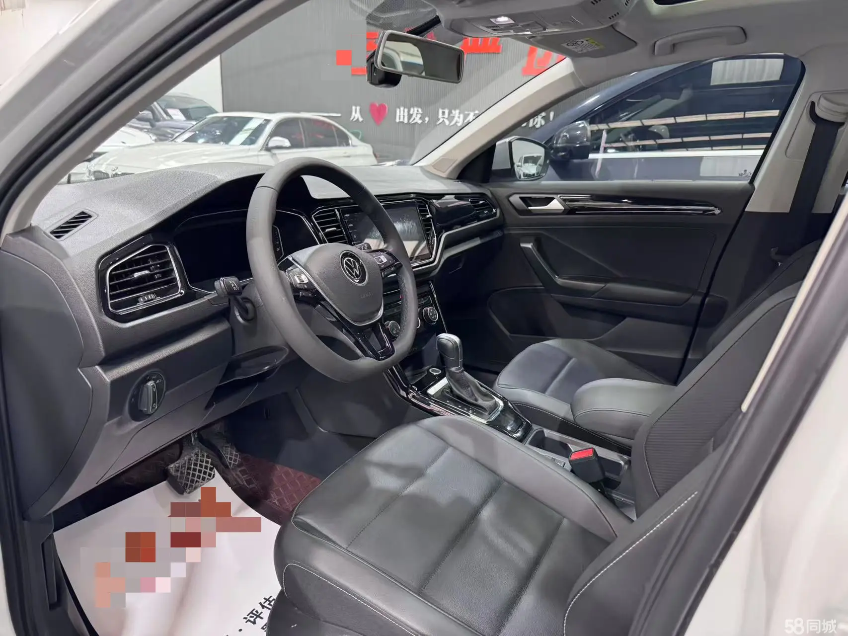 Volkswagen T-Roc 2022 immagine di auto #9