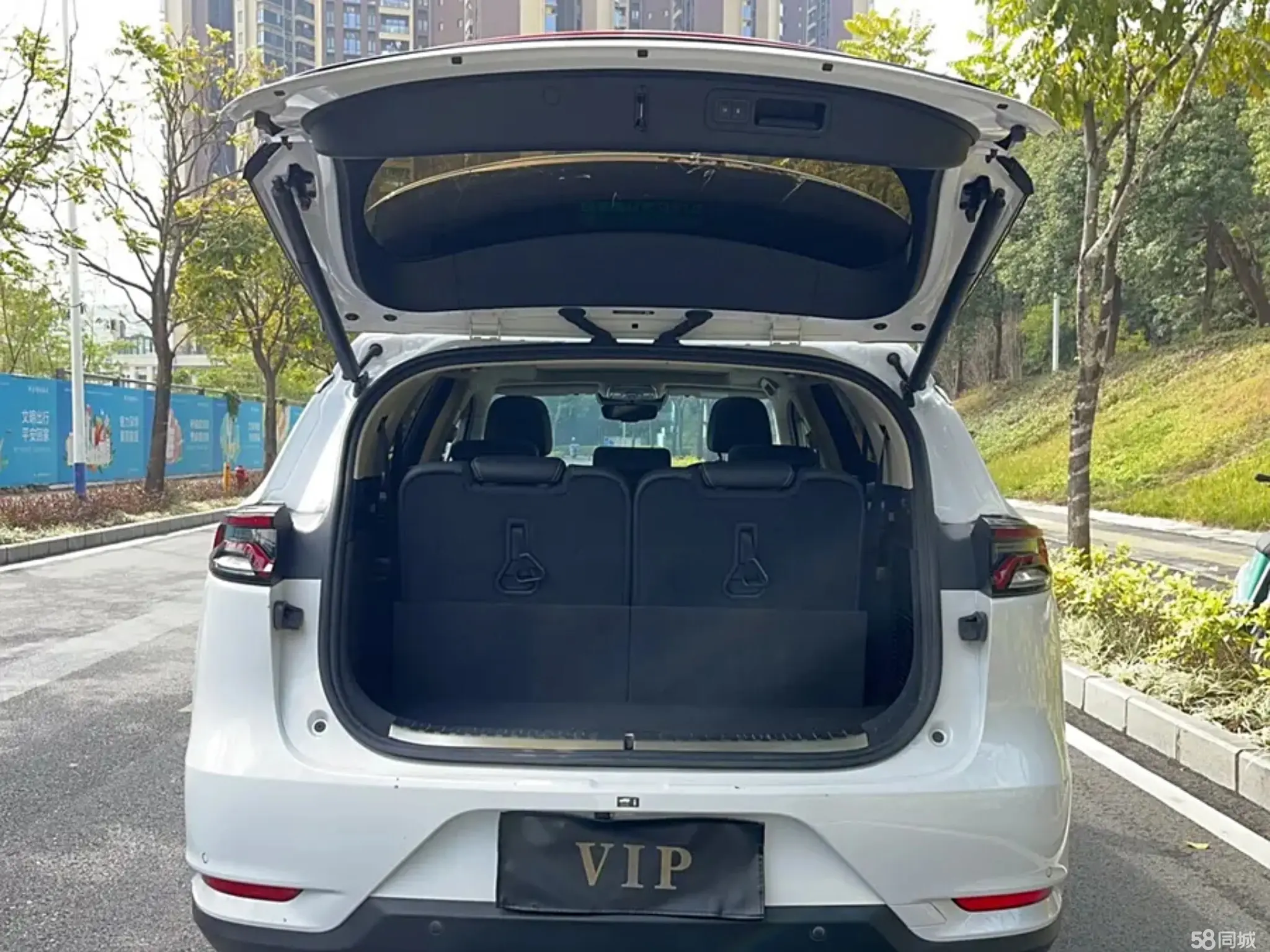 BYD Tang 2019 #9 BYD Tang 2019 car image #9