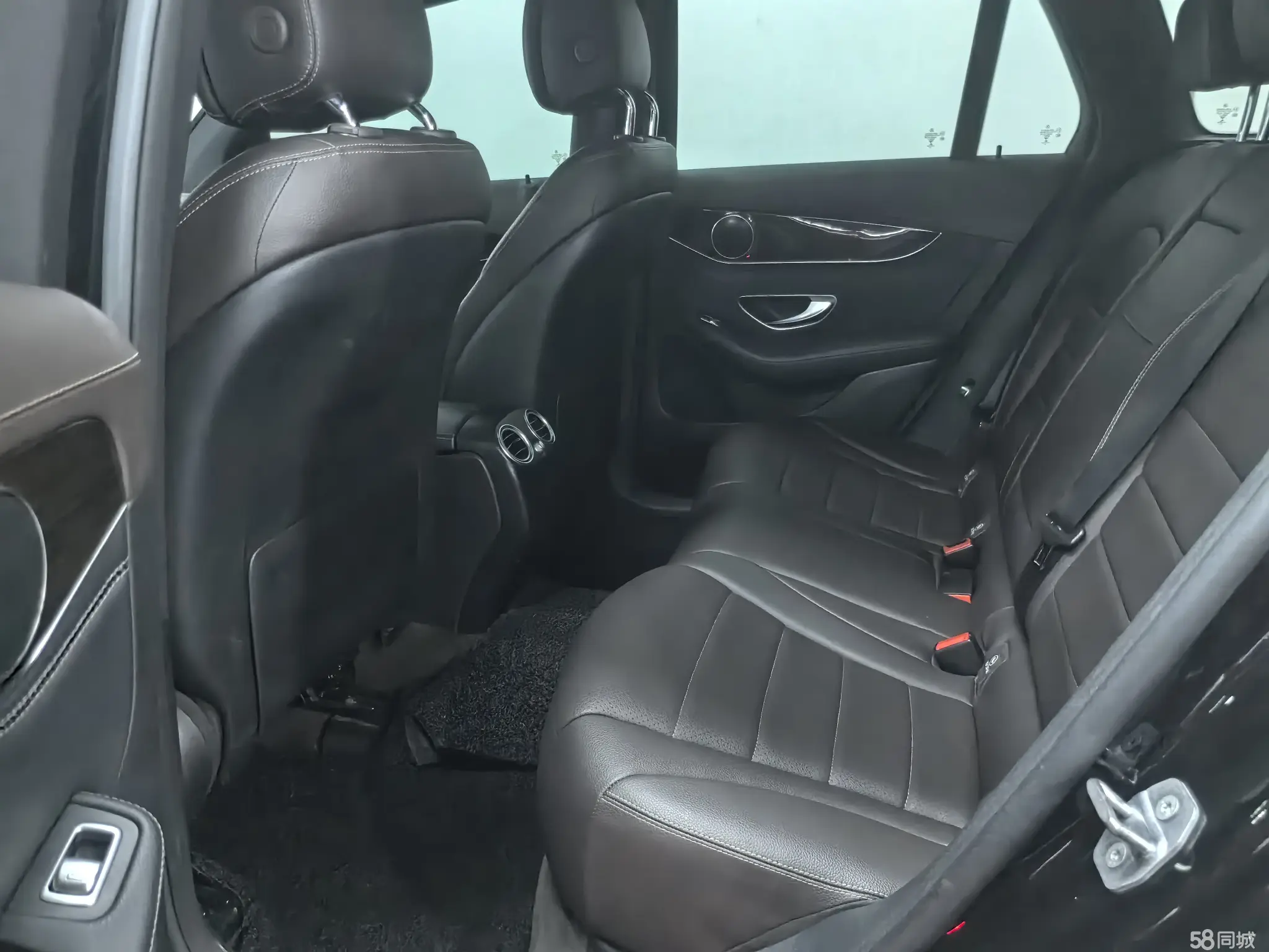 Mercedes-Benz GLC Class 2016 car image #9