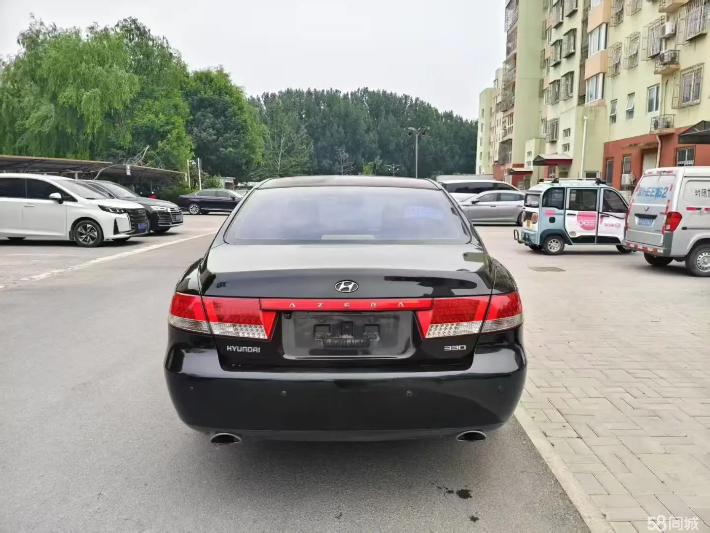 Hyundai Genesis 2008 car image #9