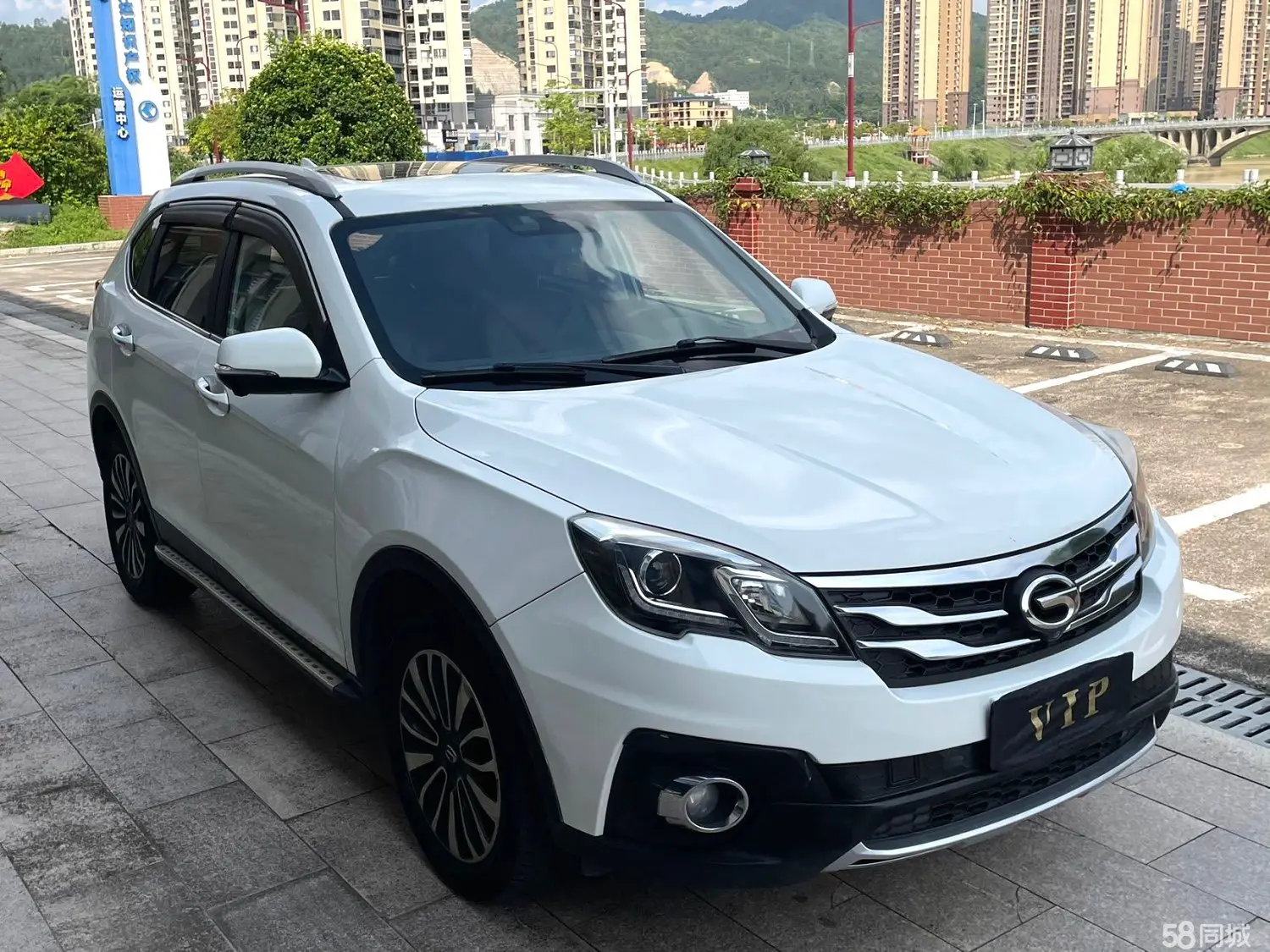 GAC Trumpchi GS5 Super 2015 car image #9