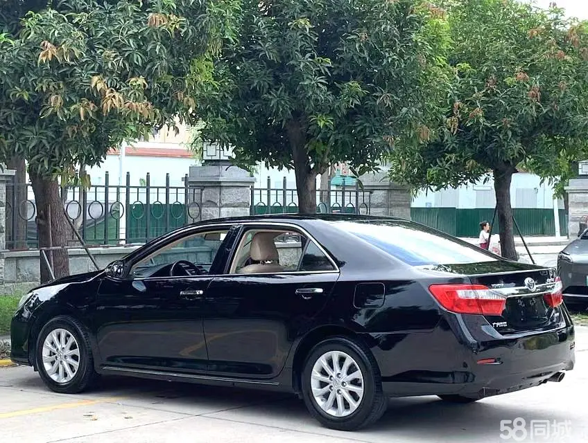 Toyota Camry 2012 immagine di auto #9