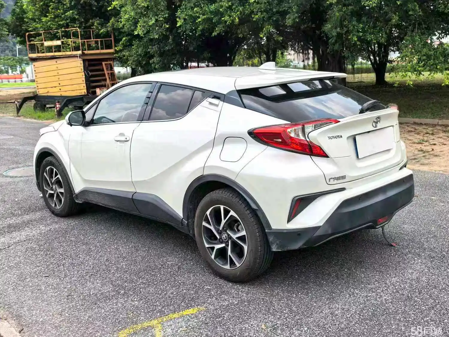 Toyota C-HR 2019 immagine di auto #9