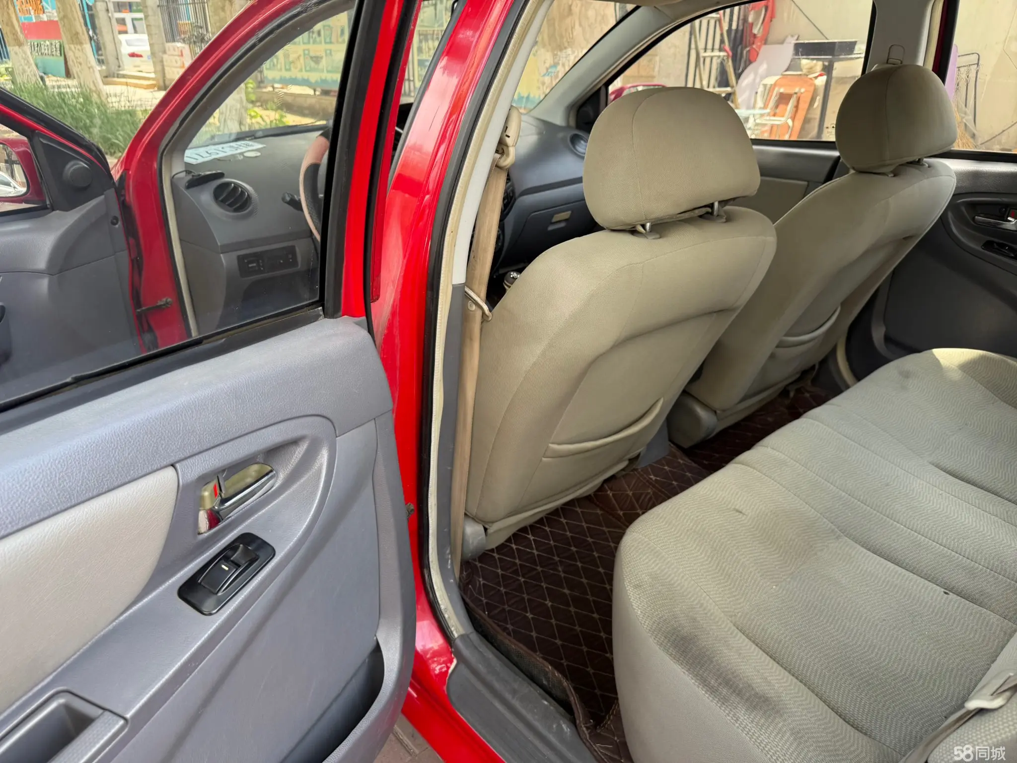 GEELY KingKong 2012 car image #9