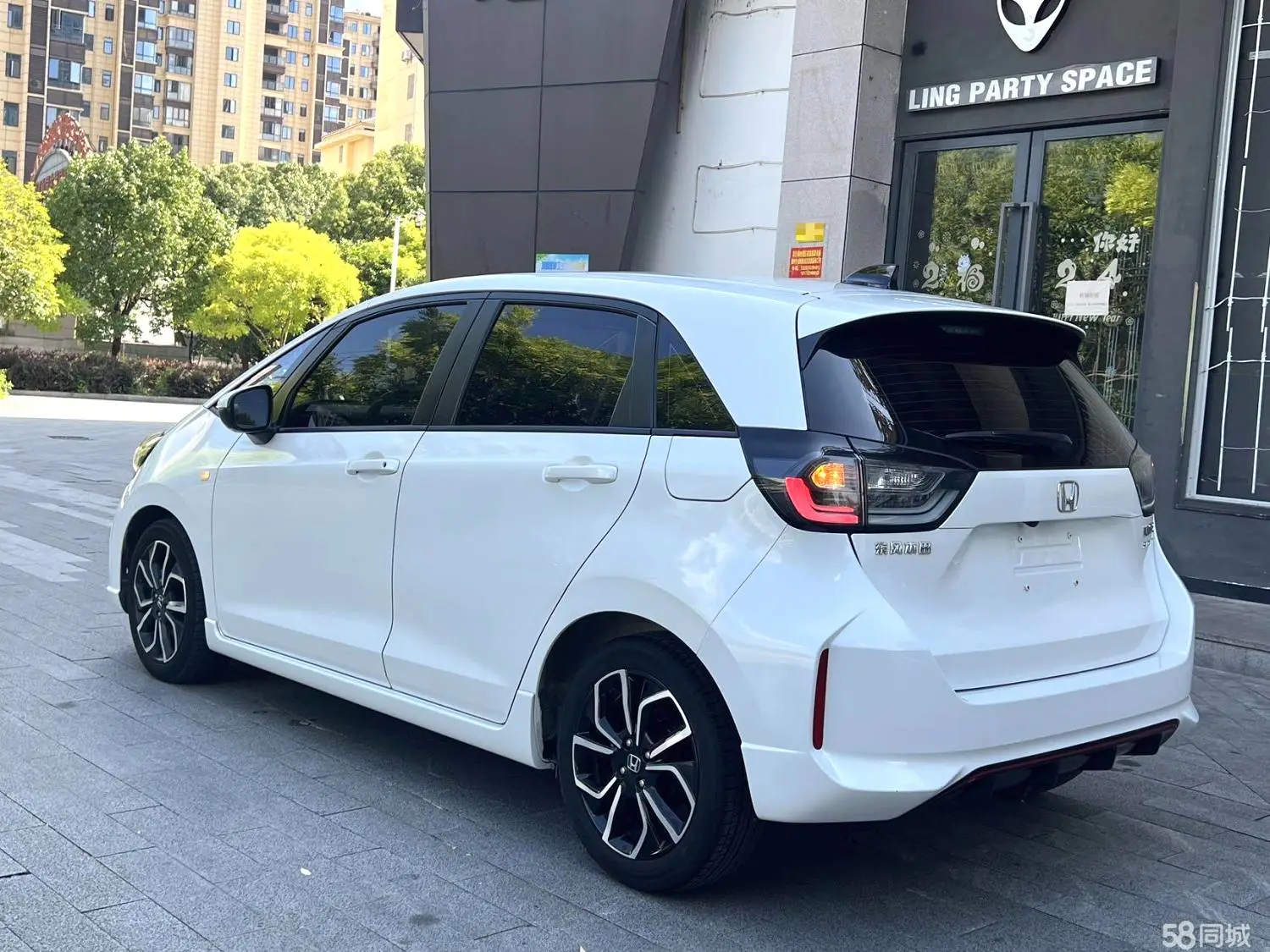 Honda LIFE 2021 car image #9