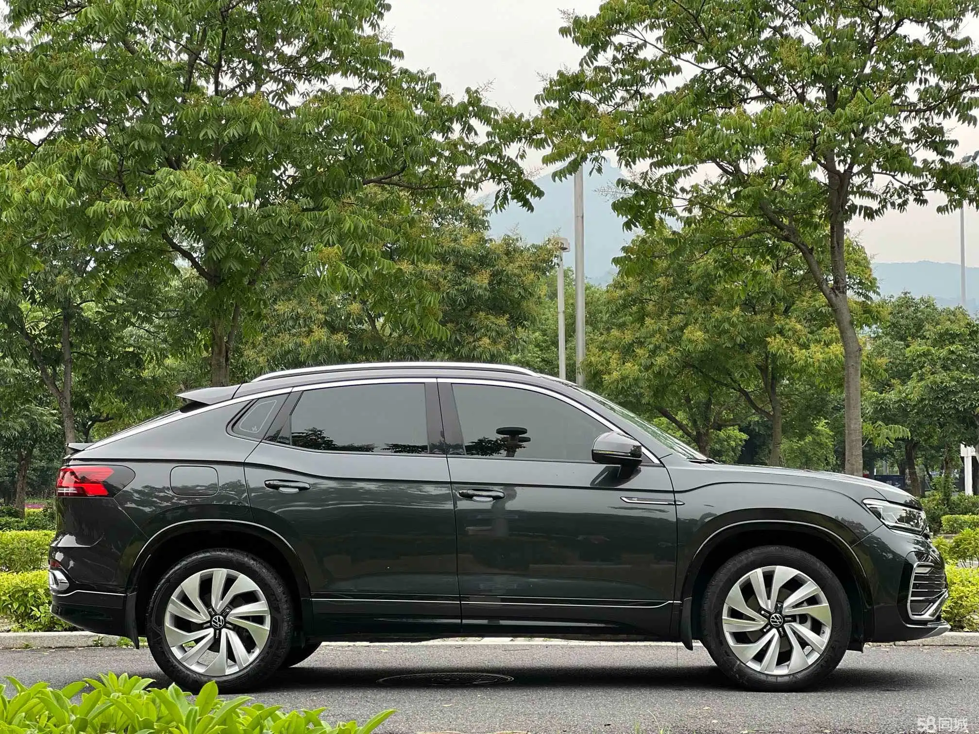 Volkswagen Tayron X 2022 car image #9