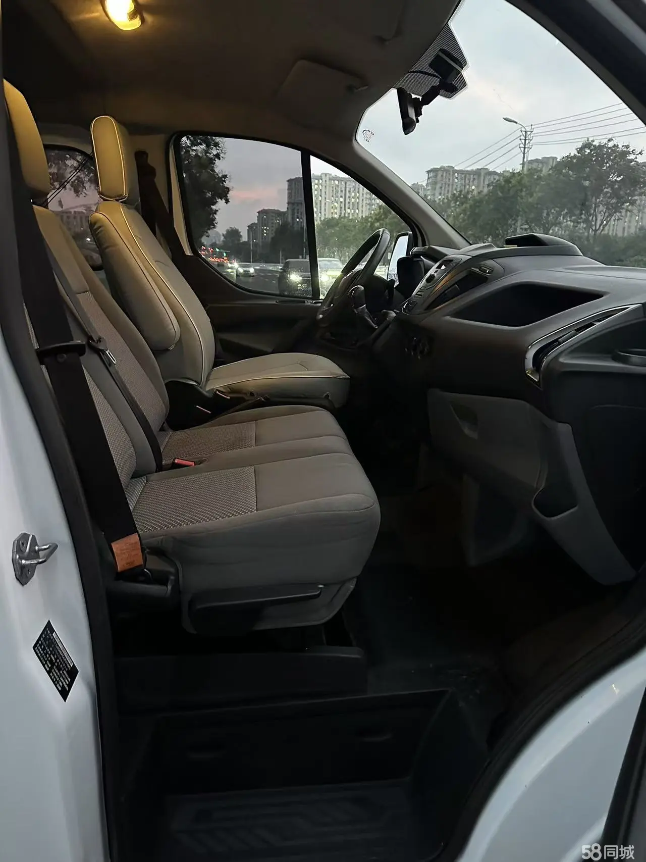 Ford Transit 2018 imagen de coche #9