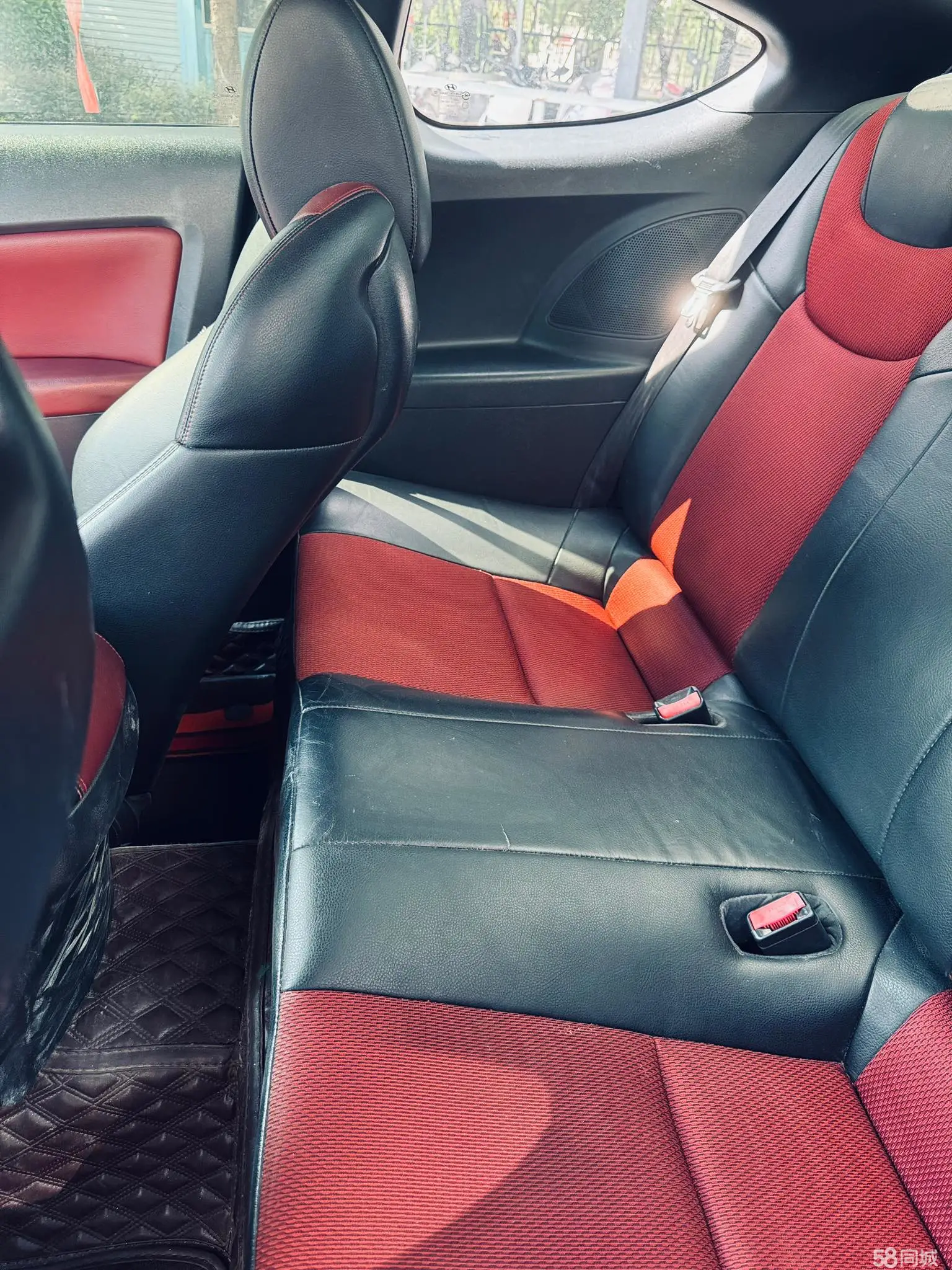 Hyundai Rohens-Coupe 2010 #9 Hyundai Rohens-Coupe 2010 car image #9