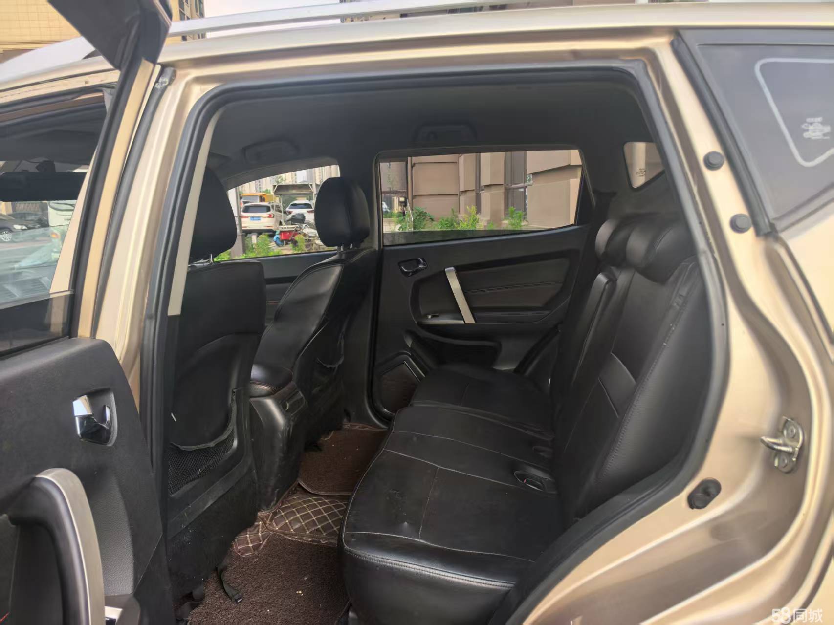 GEELY GX7 2015 immagine di auto #9