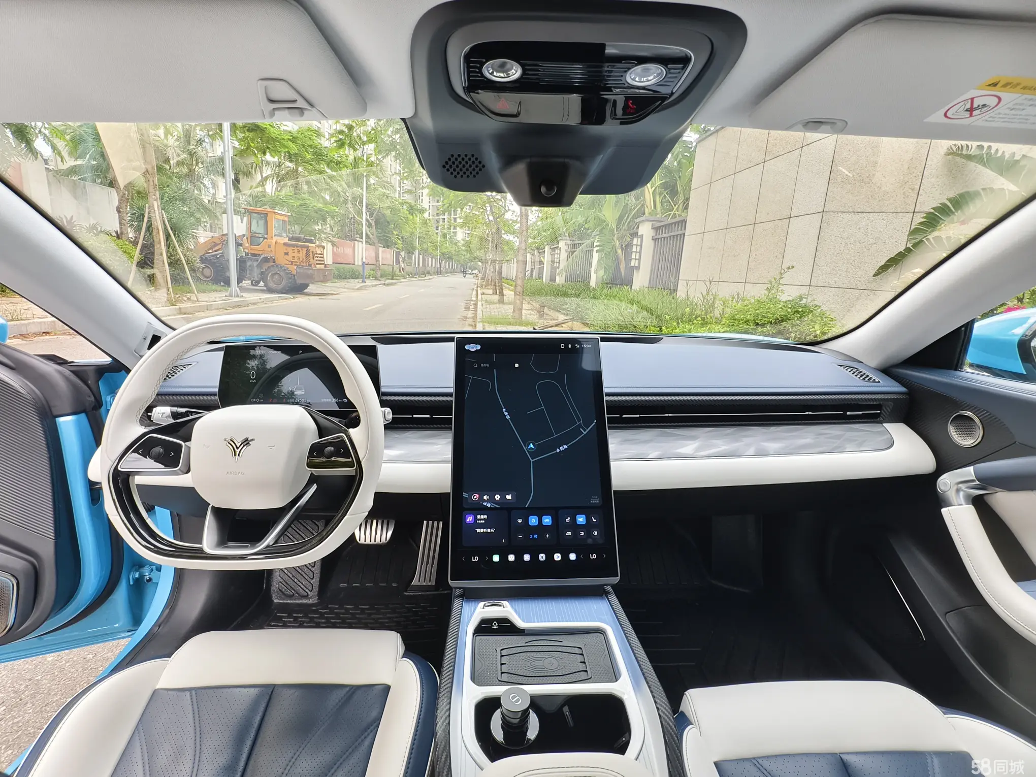 哪吒汽车 哪吒GT 2023 汽车图片 #9