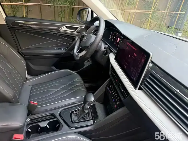 Volkswagen Tiguan L 2022 #9 Volkswagen Tiguan L 2022 car image #9