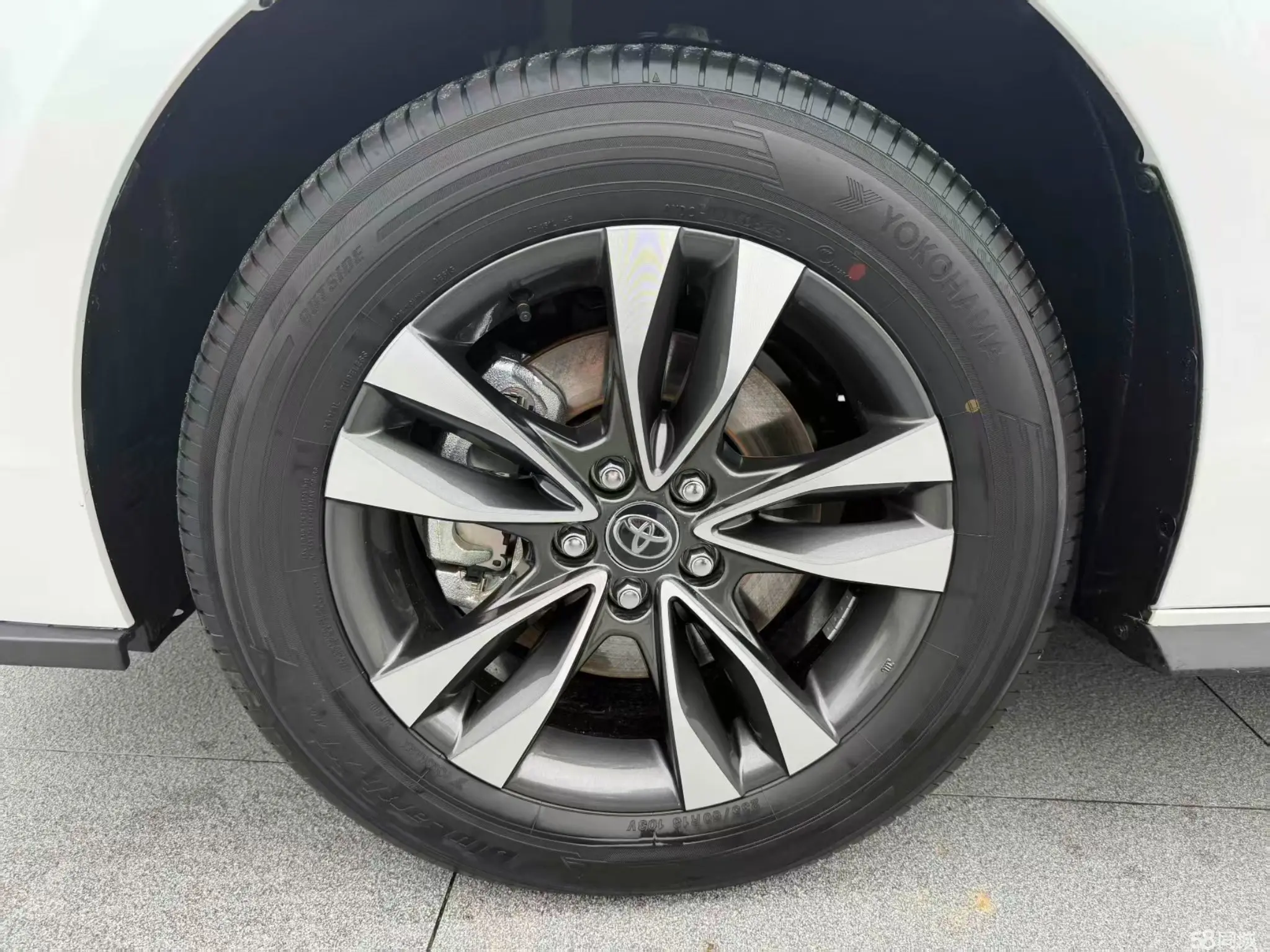 Toyota Granvia 2025 car image #9