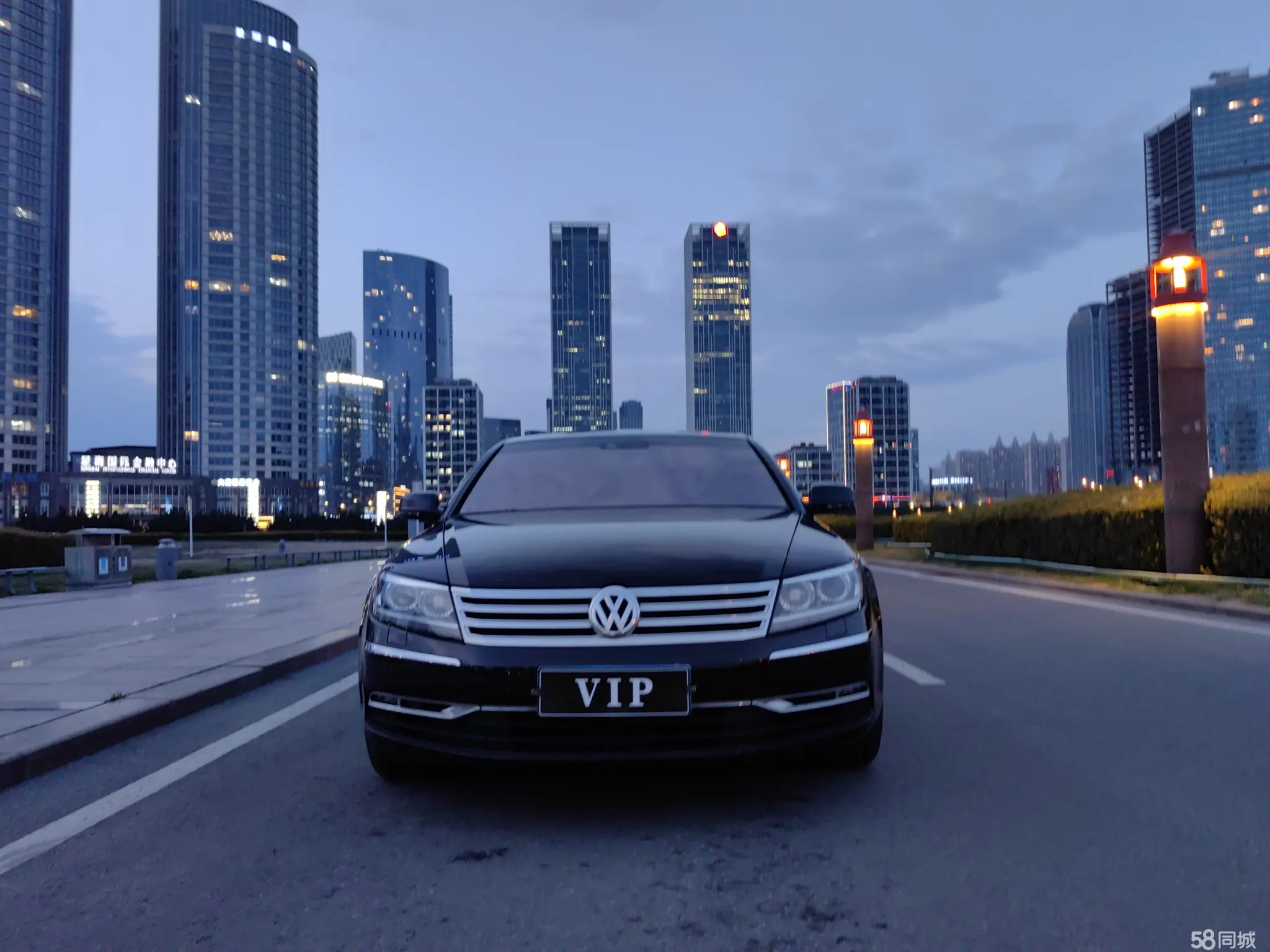 Volkswagen Pheaton 2013 immagine di auto #9