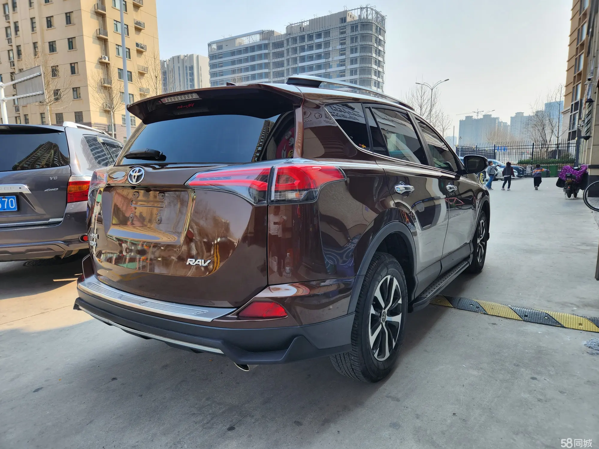 Toyota RAV4 2017 #9 Toyota RAV4 2017 car image #9