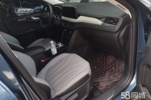 Ford Escape 2024 imagen de coche #9