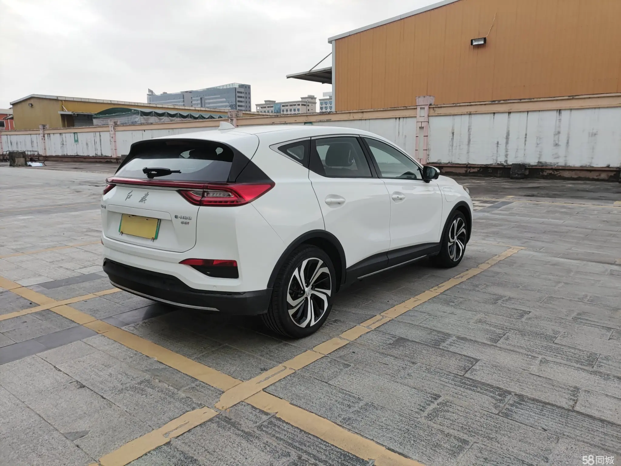 HongQi E-HS3 2019 car image #9