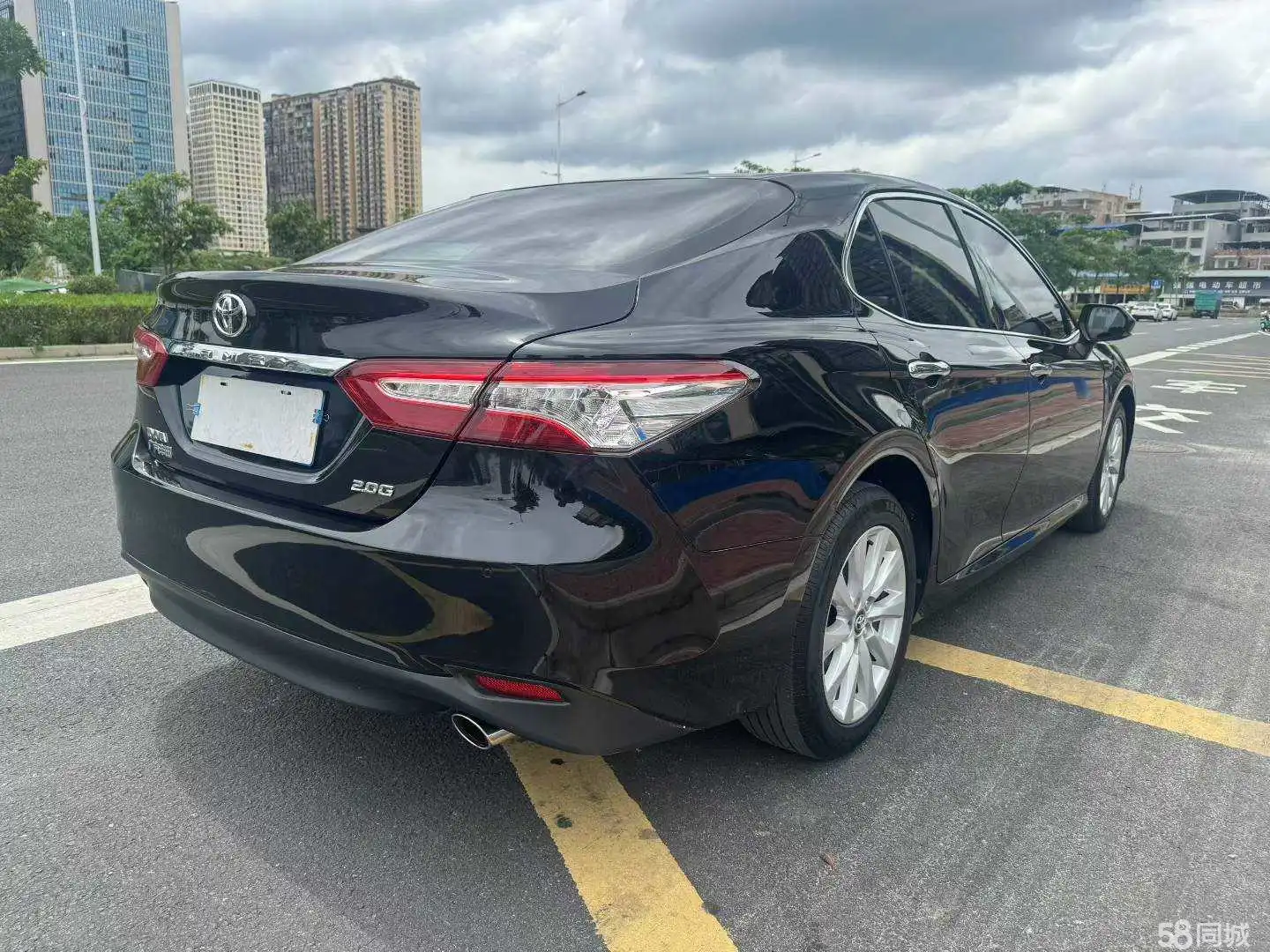 Toyota Camry 2018 car image #9