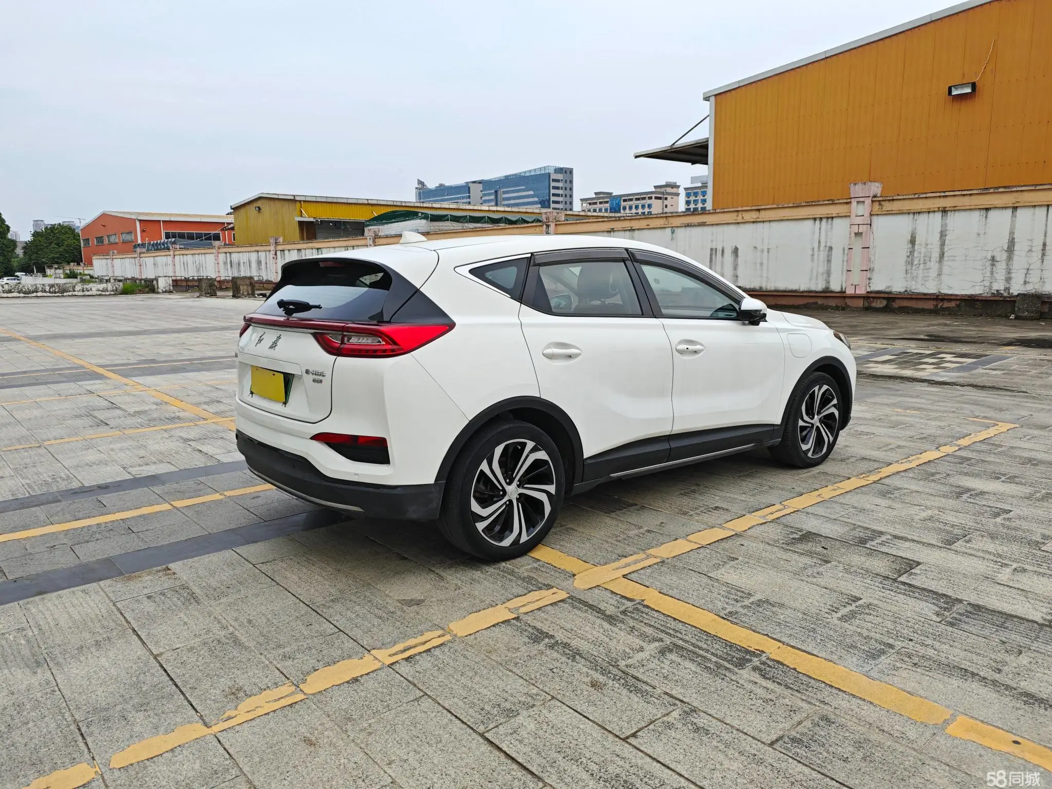 HongQi E-HS3 2019 immagine di auto #9