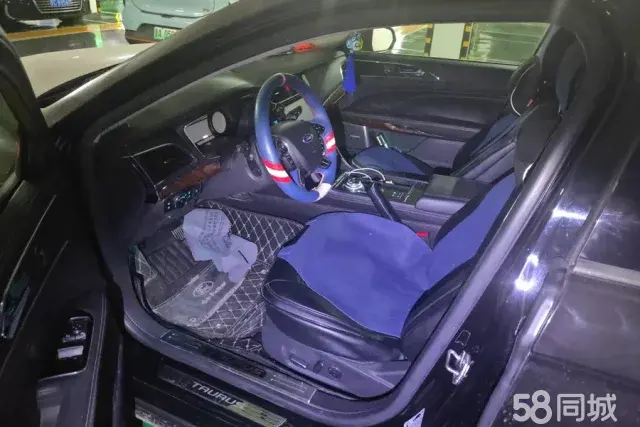 Ford Taurus 2017 car image #9