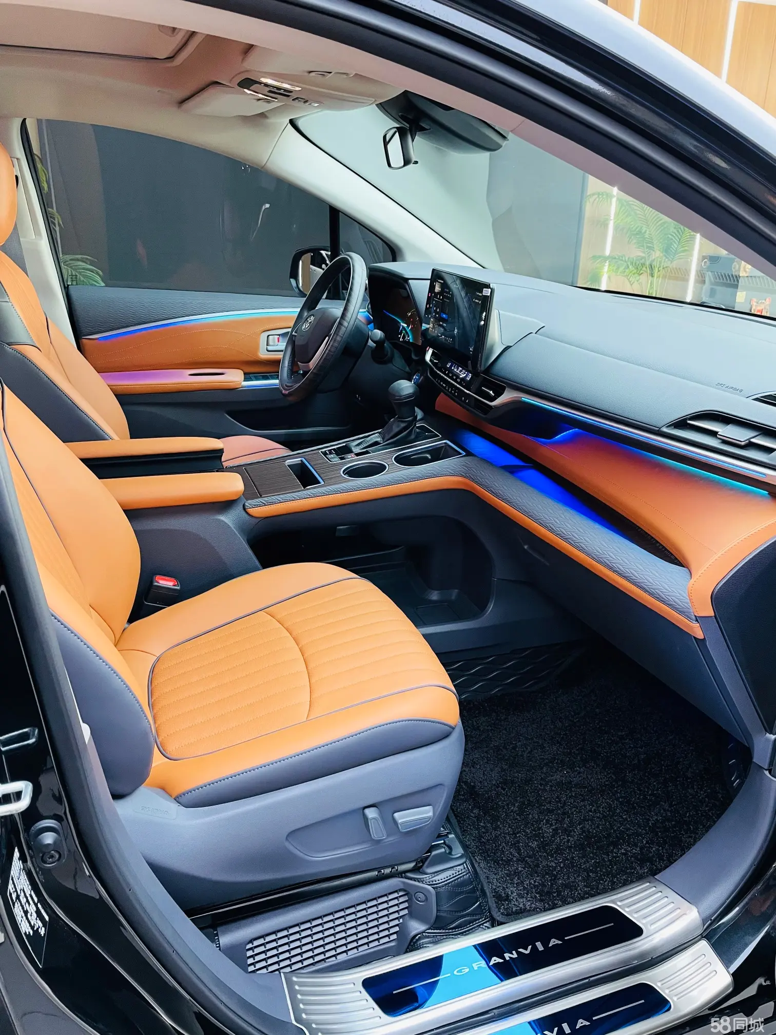 Toyota Granvia 2023 immagine di auto #9