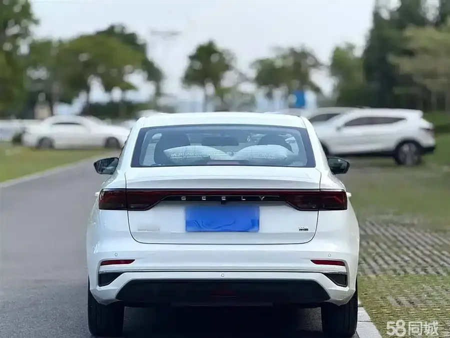 GEELY Emgrand 2023 car image #9