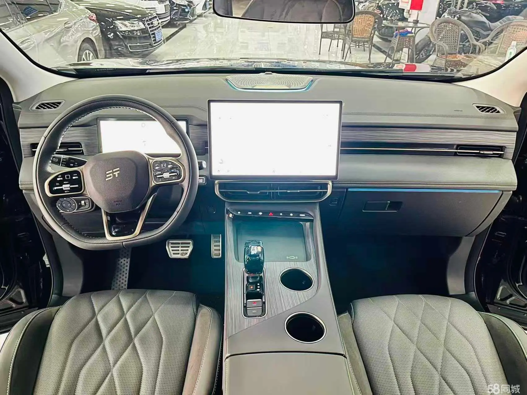 Jetour X90 C-DM 2025 car image #9