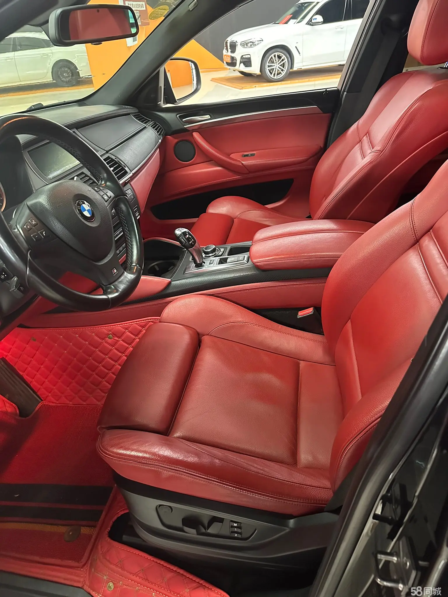 BMW X6 M 2014 car image #9