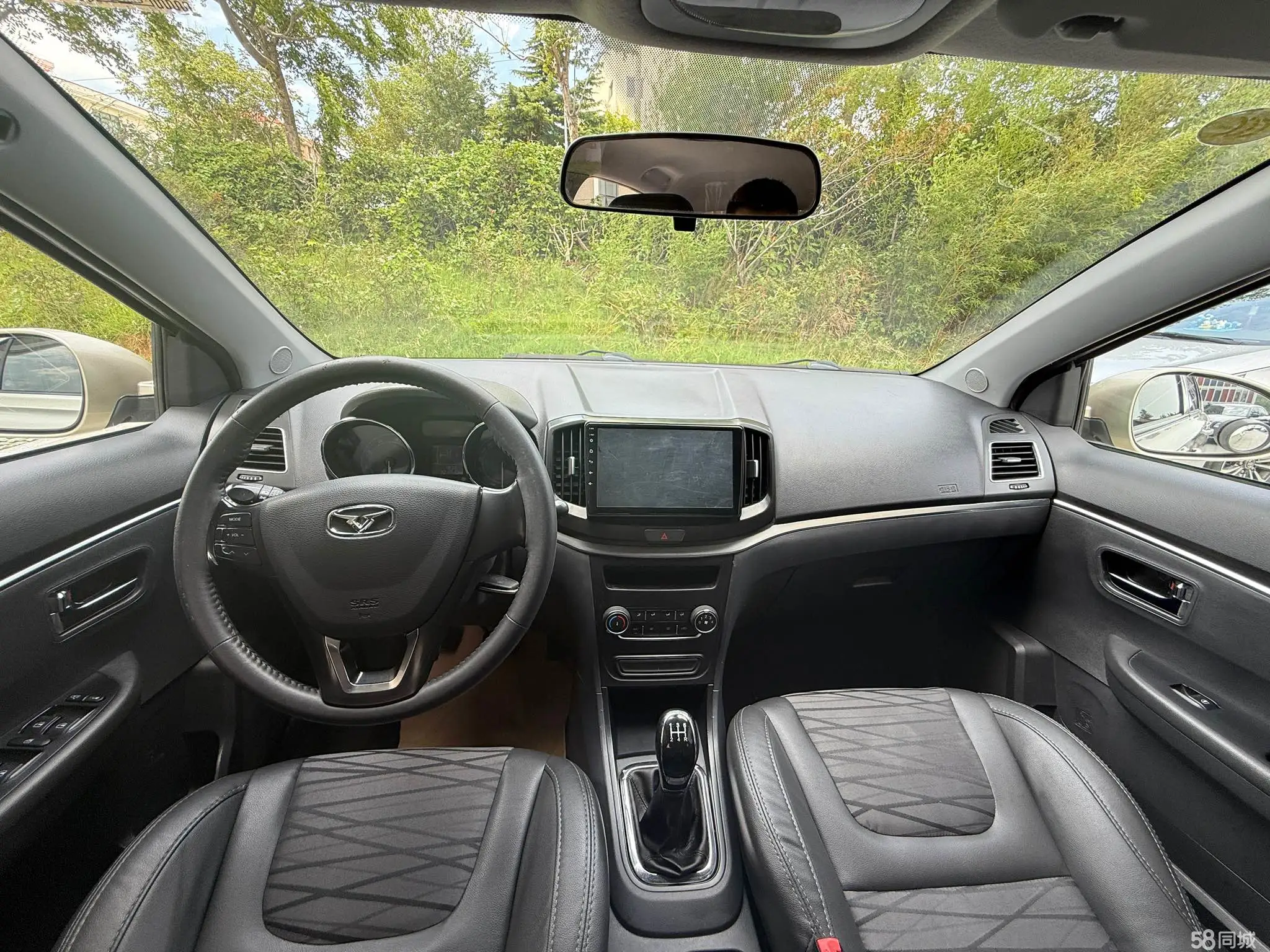 Kaiyi E3 2018 #9 Kaiyi E3 2018 car image #9