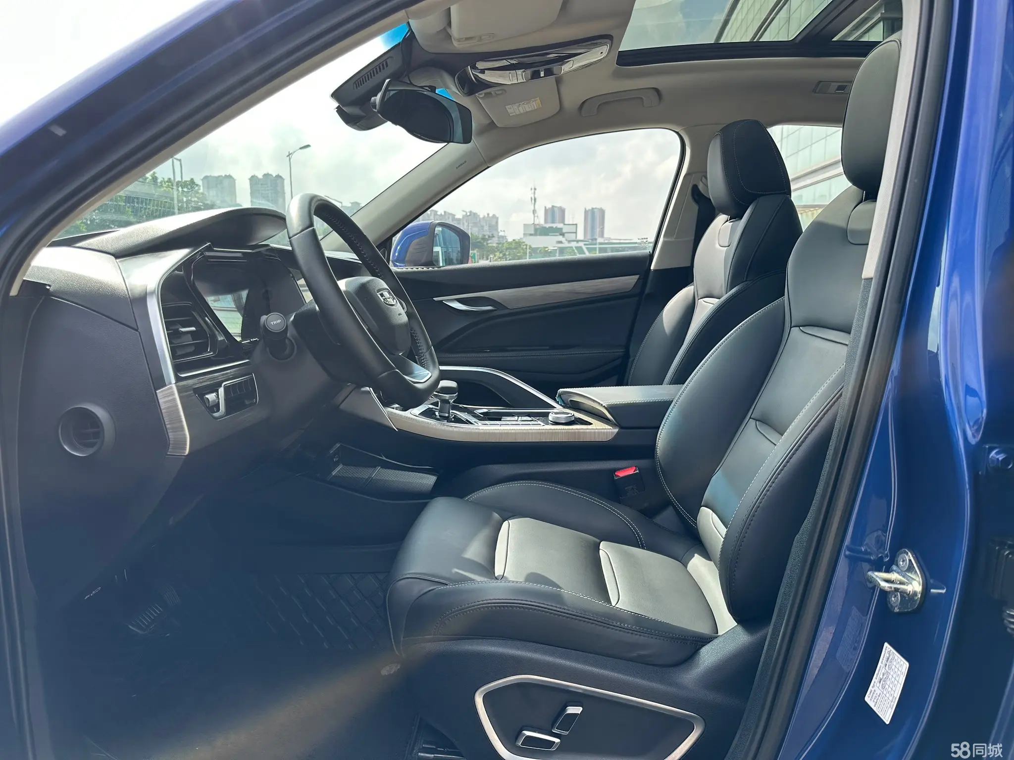 GEELY Tugella 2019 #9 GEELY Tugella 2019 car image #9