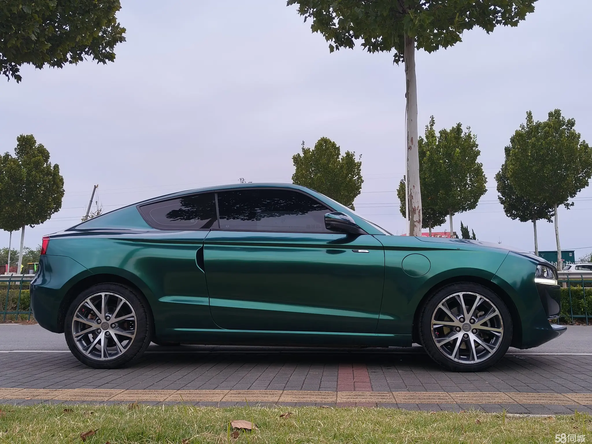 零跑汽车 零跑S01 2021 汽车图片 #9