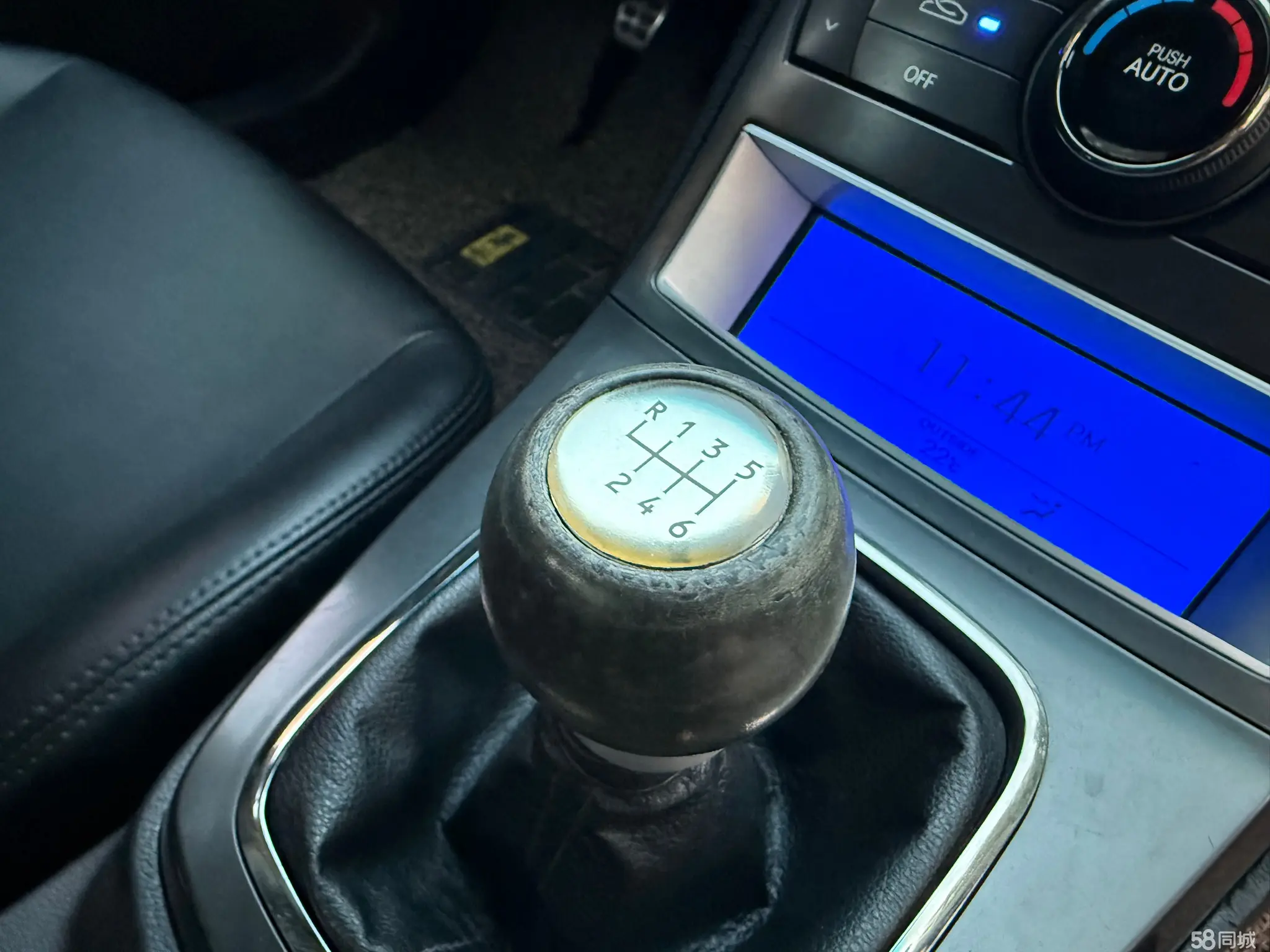 Hyundai Rohens-Coupe 2011 #9 Hyundai Rohens-Coupe 2011 car image #9