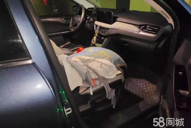 Ford Escape 2022 immagine di auto #9