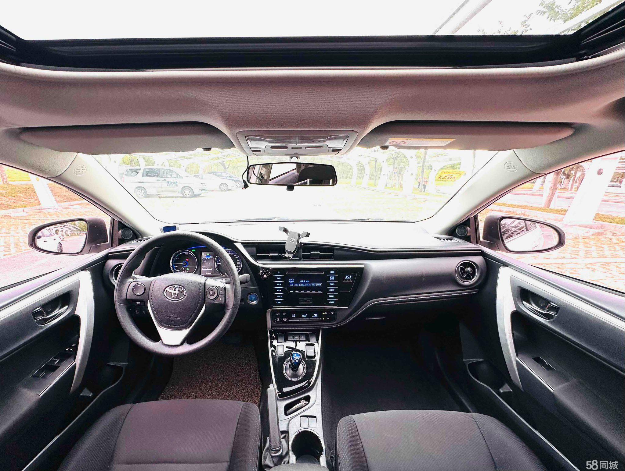 Toyota Corolla Hybird E+ 2019 immagine di auto #9