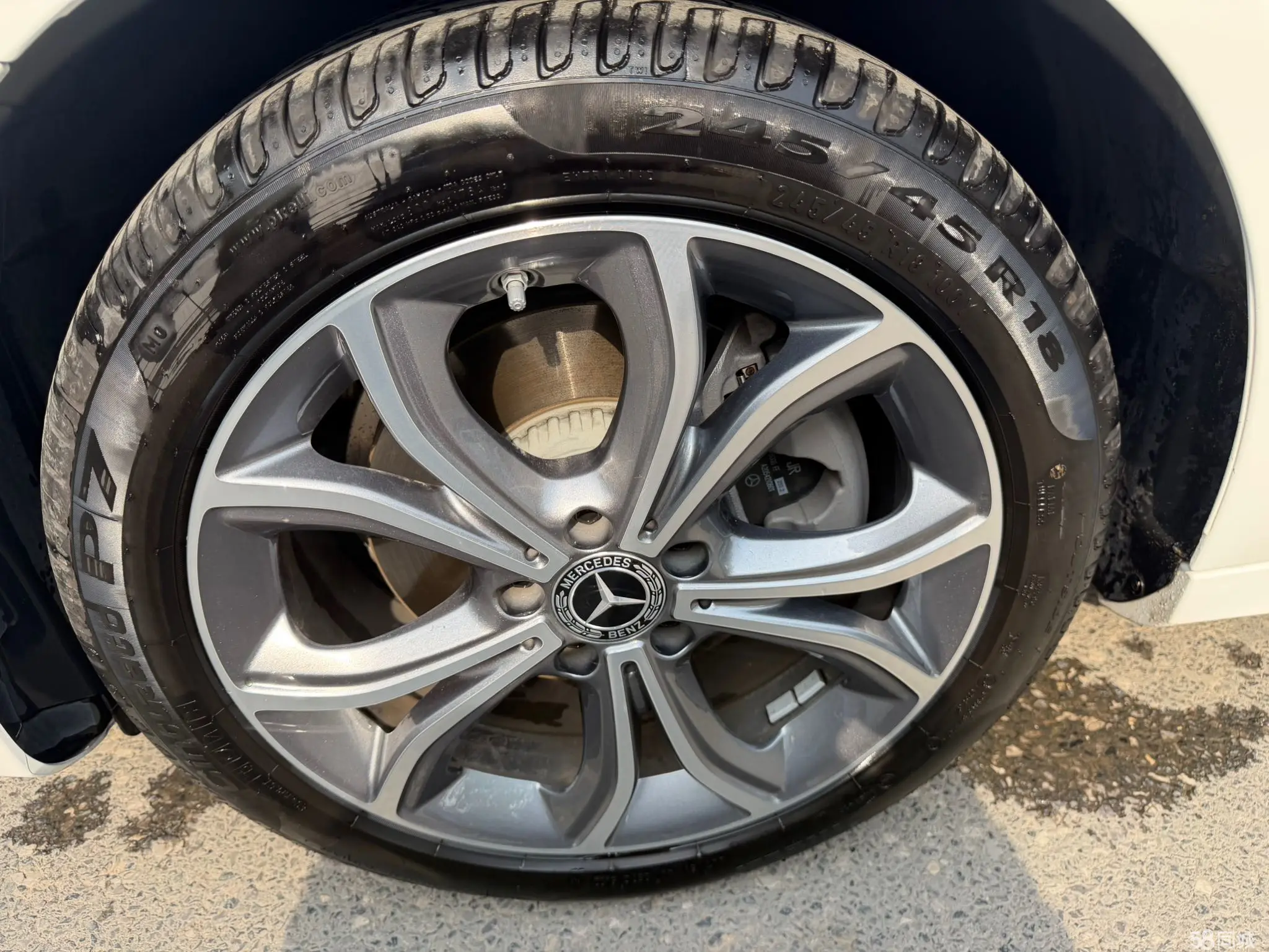 Mercedes-Benz E Class 2023 car image #9