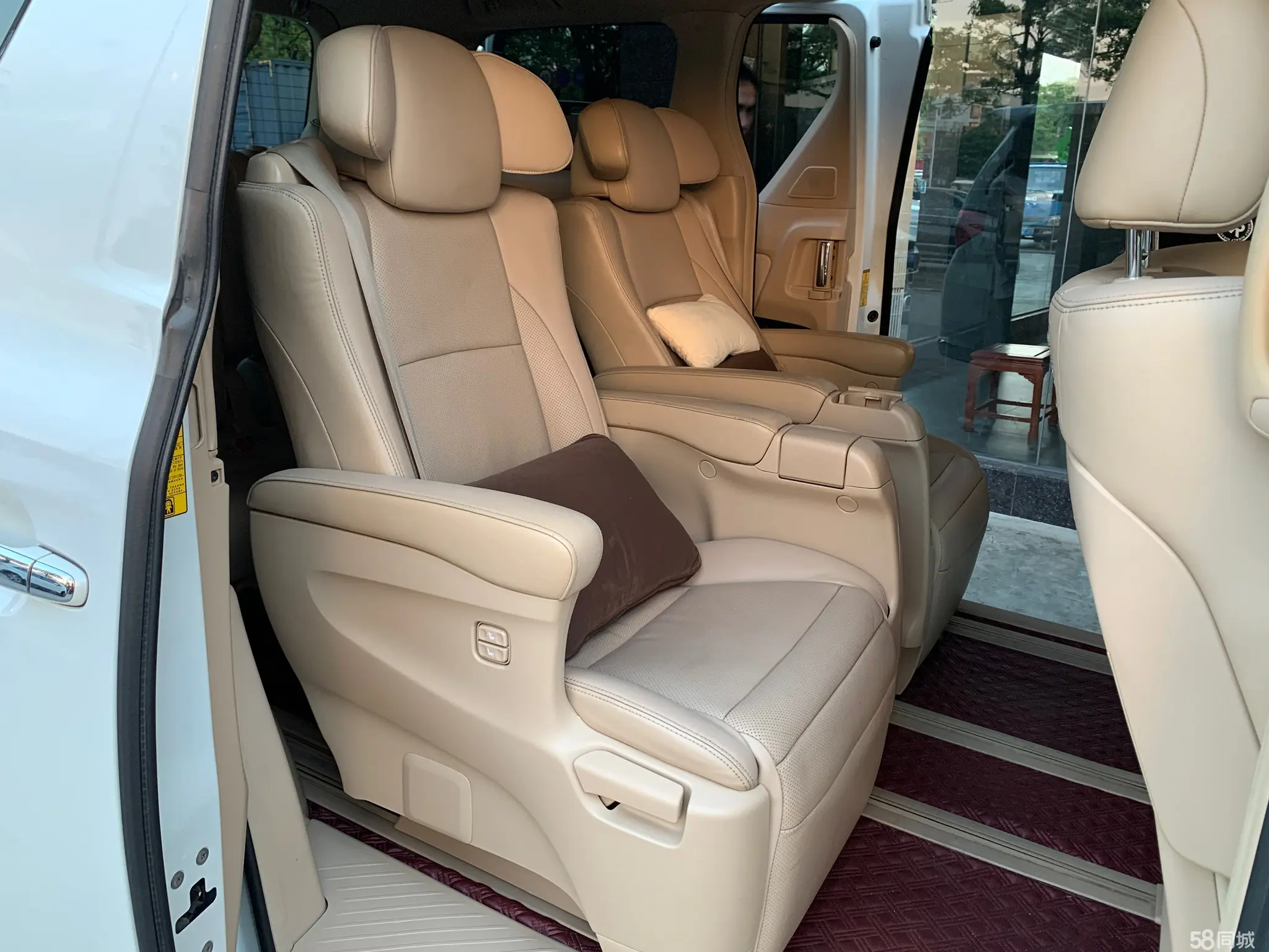 丰田 埃尔法 2013 汽车图片 #9