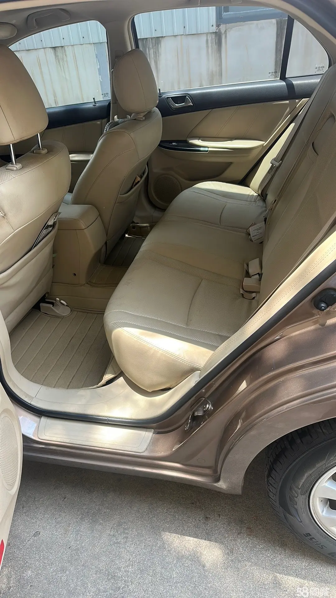 BYD G6 2013 imagen de coche #9