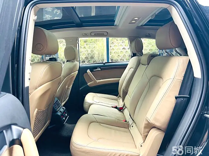 Audi Q7 2012 car image #9