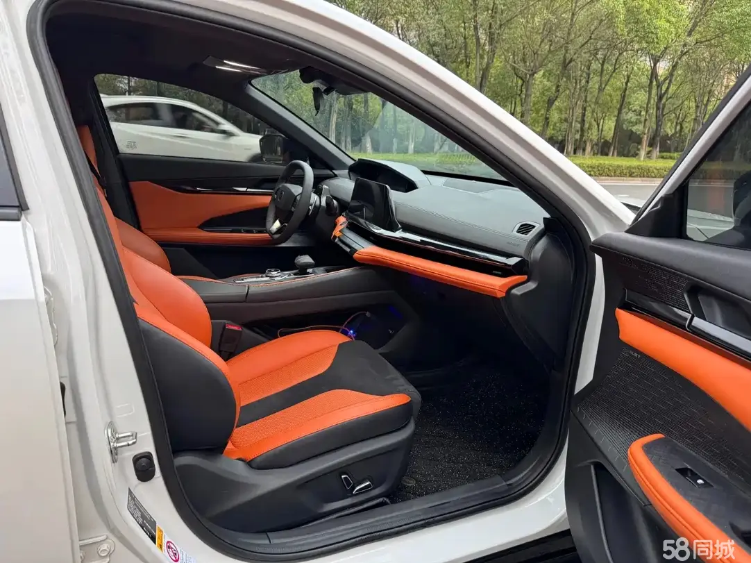 Changan UNI-V 2023 صورة سيارة #9