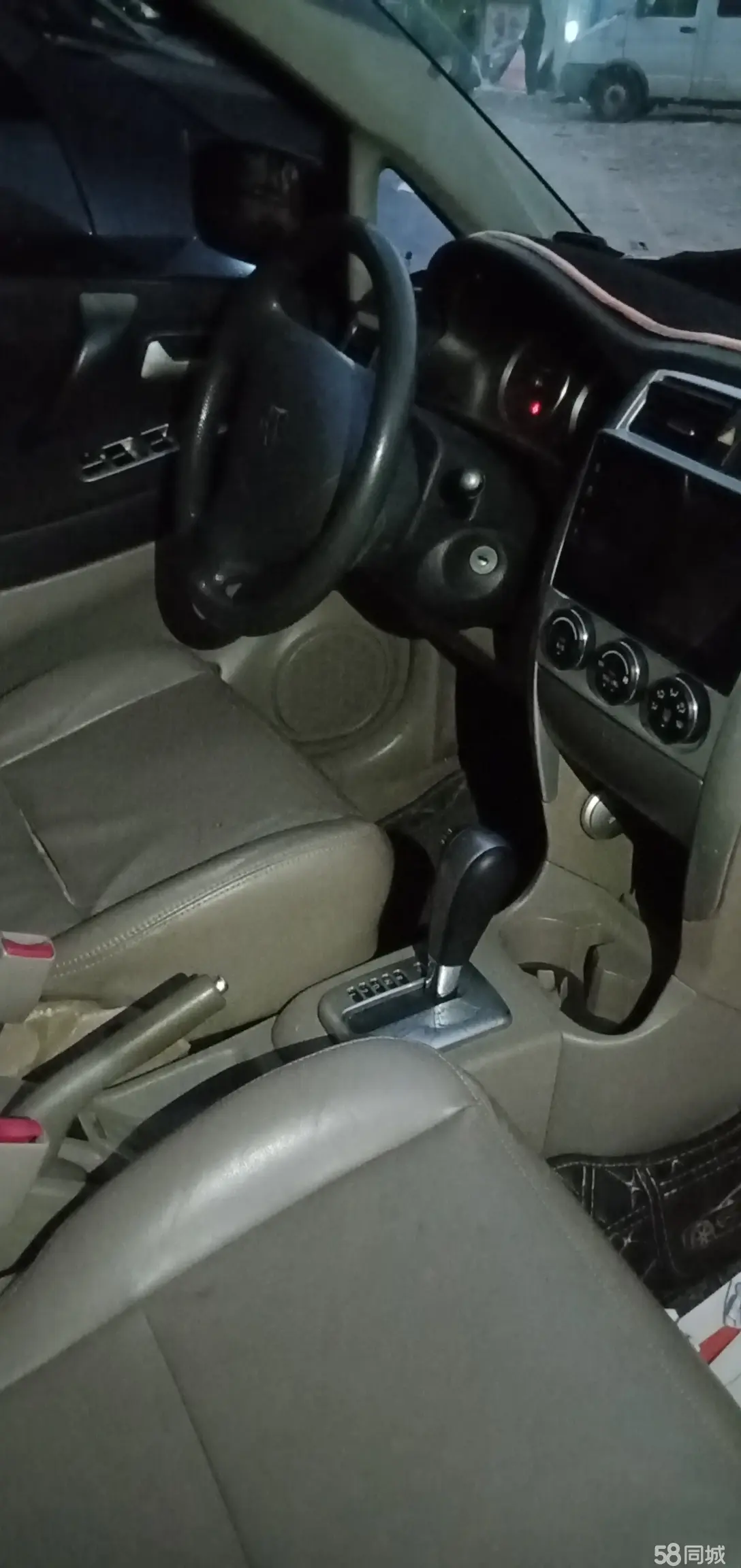 Suzuki Liana 2009 image de voiture #9