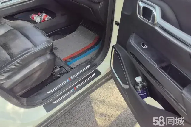 GEELY Okavango 2020 car image #9