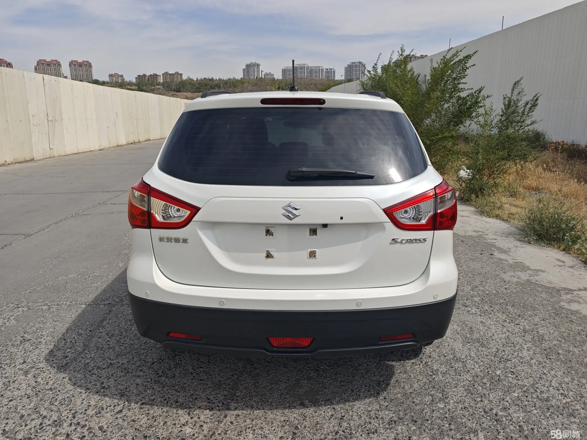 Suzuki SX4 S-CROSS 2018 imagen de coche #9