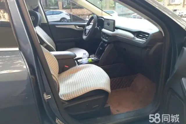 Ford Escape 2023 immagine di auto #9