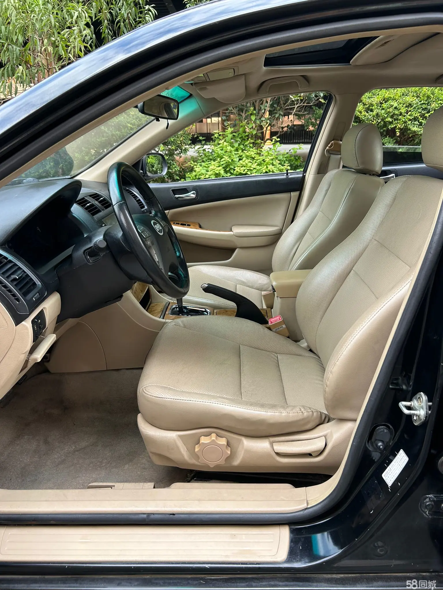 BYD F6 2012 car image #9