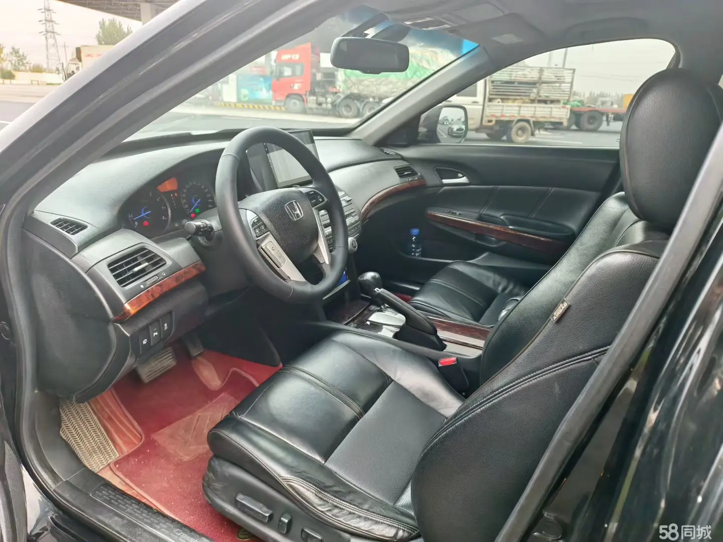 Honda CROSSTOUR 2010 изображение автомобиля #9