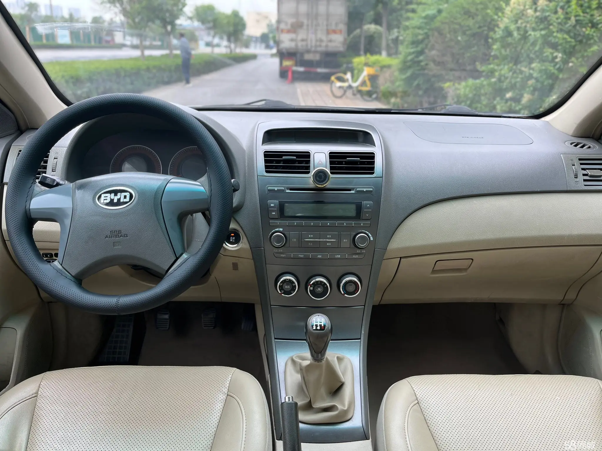 BYD L3 2013 изображение автомобиля #9