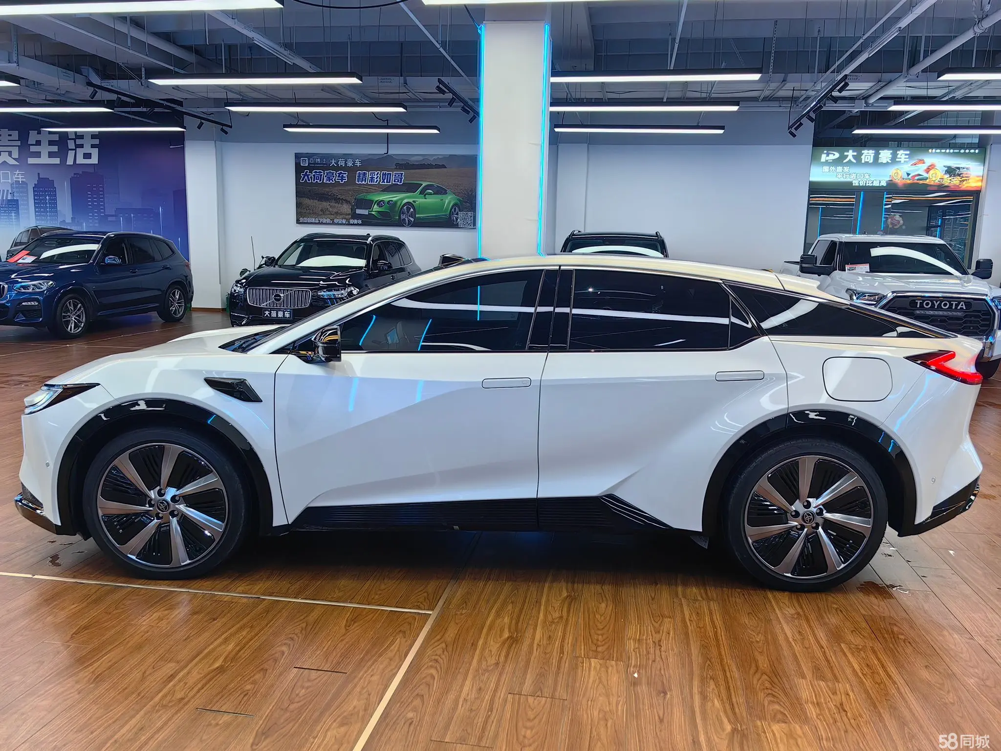 Toyota Highlander (Imported) 2025 car image #9